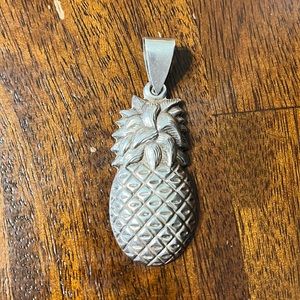Vintage sterling silver 925 large pineapple pendant